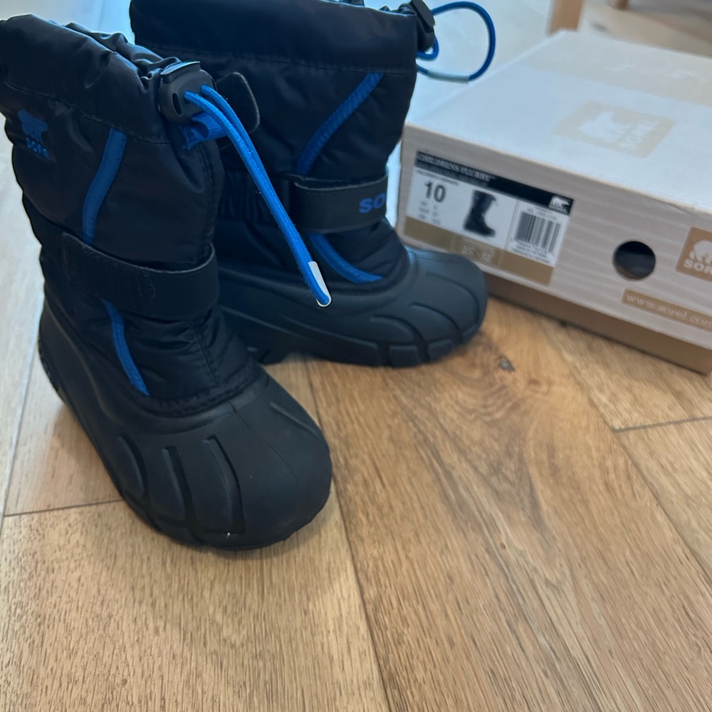Sorel Children's Black and Bright Blue Flurry Boots - Picture 5 of 5